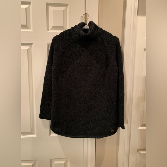 Michael Kors Turtleneck Sweater Size Small - Picture 2 of 10